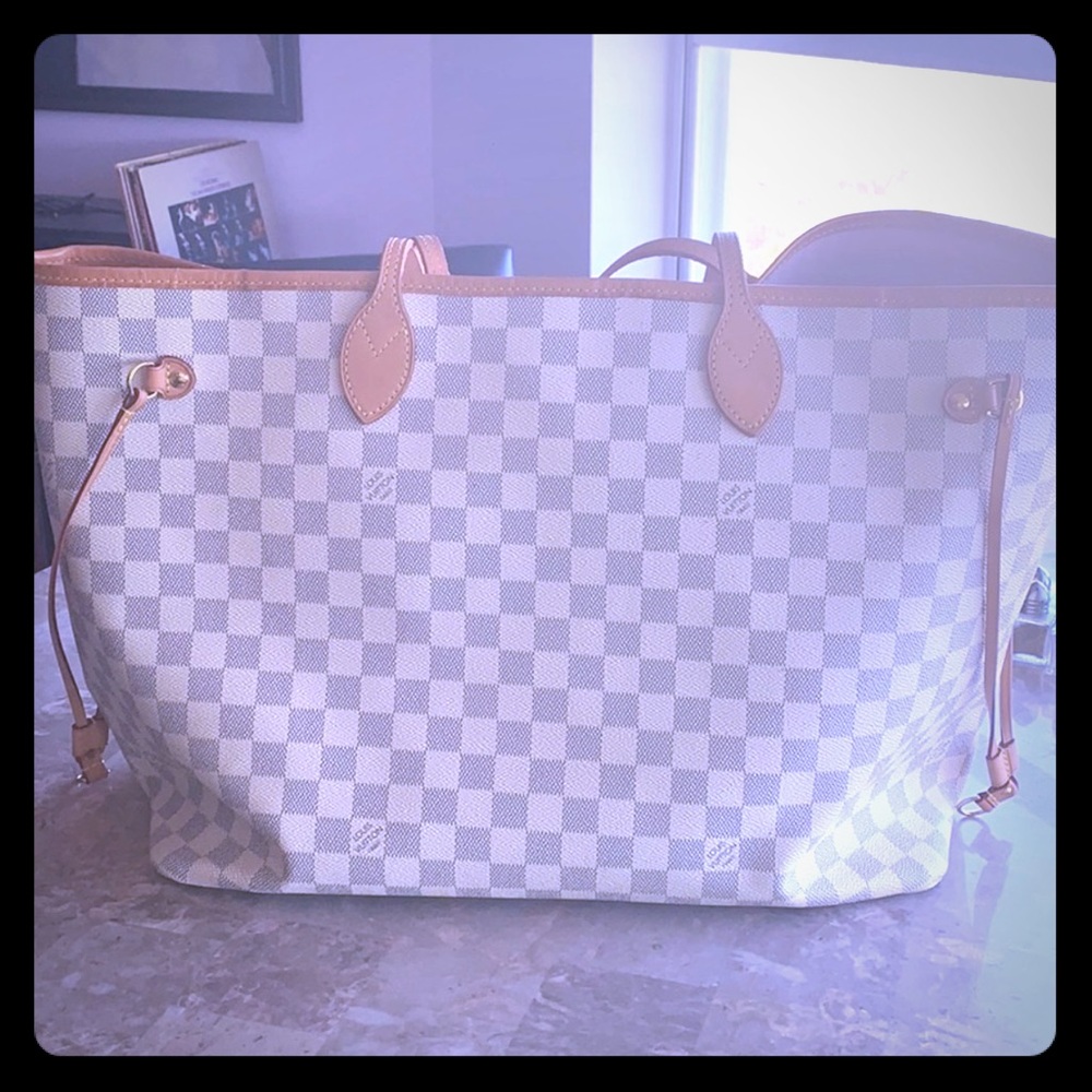 Limited time offer !Authentic LV GM Pink interior